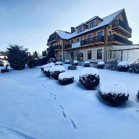 Hotel Sloneczny Brzeg Biskupiec  Eksteriør billede