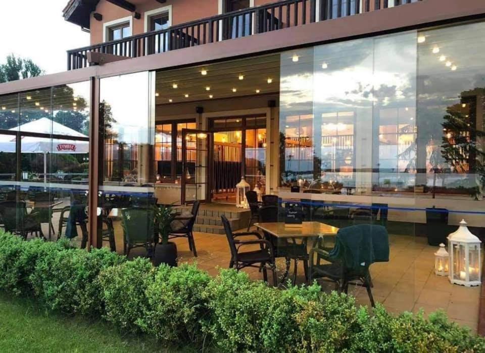 Hotel Sloneczny Brzeg Biskupiec  Eksteriør billede