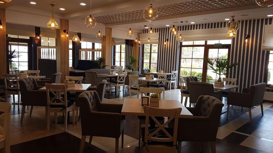 Hotel Sloneczny Brzeg Biskupiec  Eksteriør billede